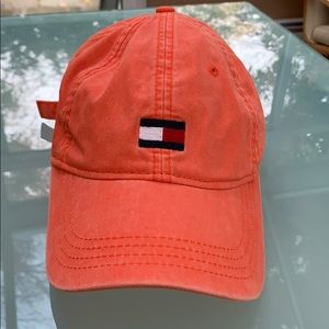 Tommy Hilfiger orange hat